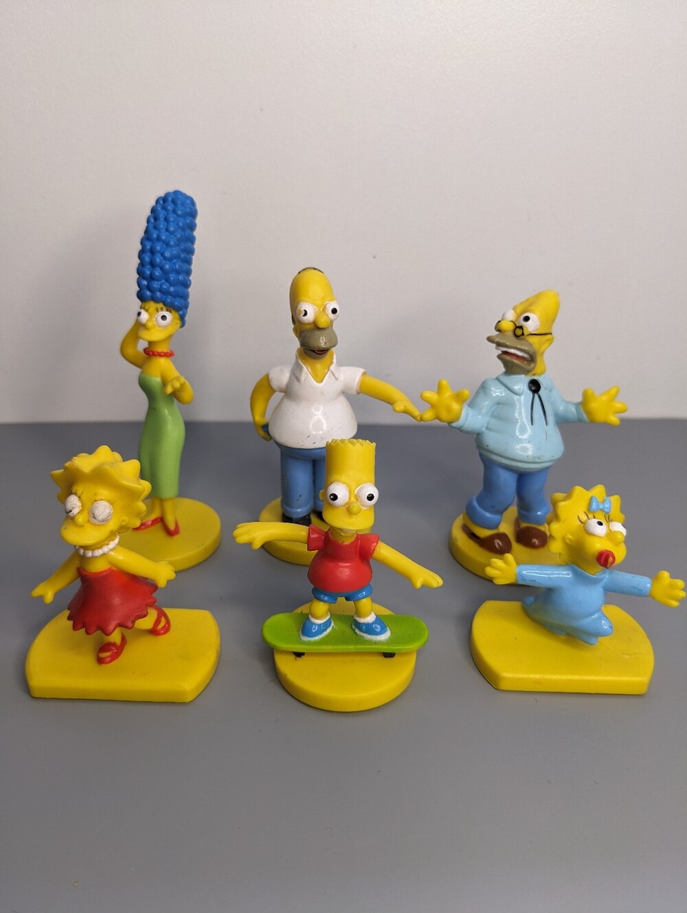 Simpsons Family Figurine Bundle Set With Homer Marge Bart Lisa Maggie And Gramps